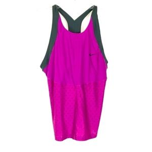 Nike Women’s DriFit Athletic Purple Polka Dot Tank Top Size XL Built-in Bra